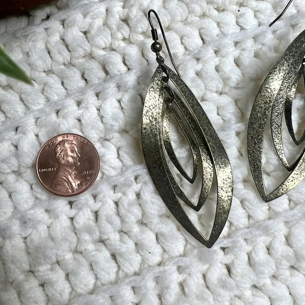 VINTAGE Women's Textured Goldtone Layered Fishhook Dangle Earrings Pierced